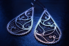 /Magnetic Floral/ Sterling Silver Filigree Earrings / Dimension 1.8 x 5.0 x 3.0 cm