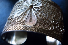 /White Flower/ Silver Filigree Bracelets-Withe / Dimension 7.0 x 5.0 x 5.0 cm