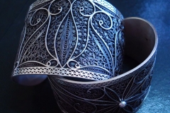 /Two-Less/ Sterling Silver Filigree Sets Bracelet / Dimension 5.0 x 6.0 x 5.0 cm and 4.0 x 6.0 x 5.0 cm