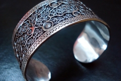 Sterling Silver Filigree Bracelets / Dimension 5.0 x 5.0 x 4.0 cm