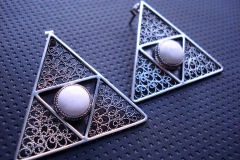 /White-Triangle/ Sterling Silver Filigree Earrings / Ahat round 1.0 cm / Dimension 3.8 x 3.8 cm