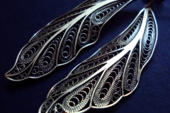 /Li/ Sterling Silver Filigree Earrings / Dimension 5.2 x 1.8 x 1.8 cm
