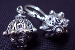 Sterling Silver Filigree Earrings / Dimension 1.8 x 0 x 0 cm / EA 00004
