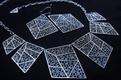 /S-Masso/ Silver Filigree Necklaces / Dimension 4.5 x 3.5 x 45.0 cm Silver Filigree Earrings / Dimension 4.5 x 3.5 x 1.5 cm